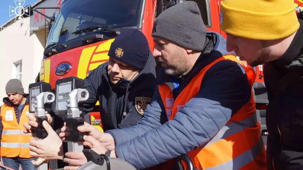 Допомога запорізьким рятувальникам від народу Франції