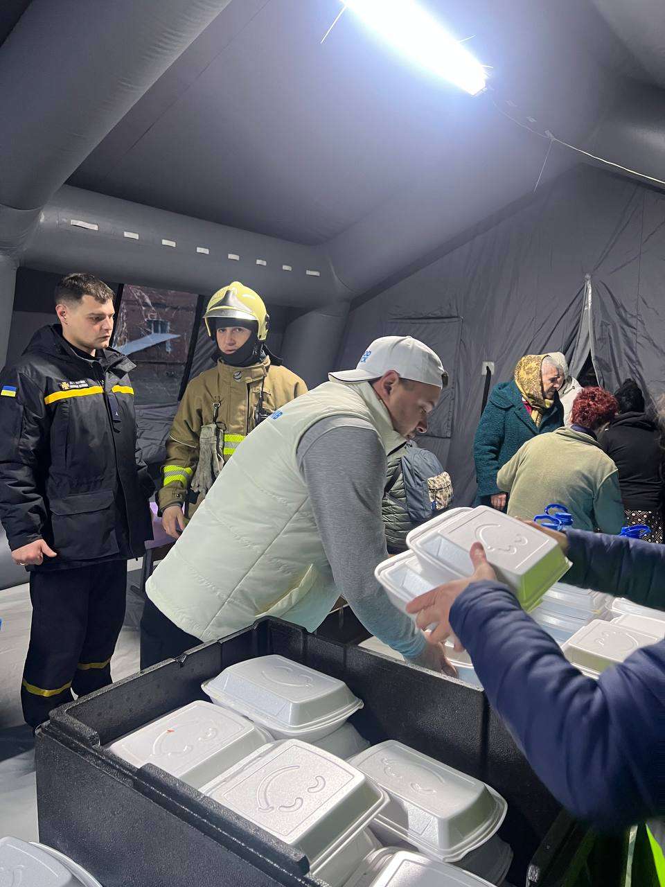 "Food Without Borders": over 170 thousand portions of hot meals – current results of the food truck team’s work