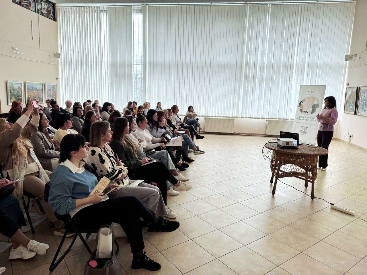 Воркшоп щодо специфіки роботи з дітьми з поведінковими особливостями зібрав в Ужгороді понад 50 фахівців галузі освіти