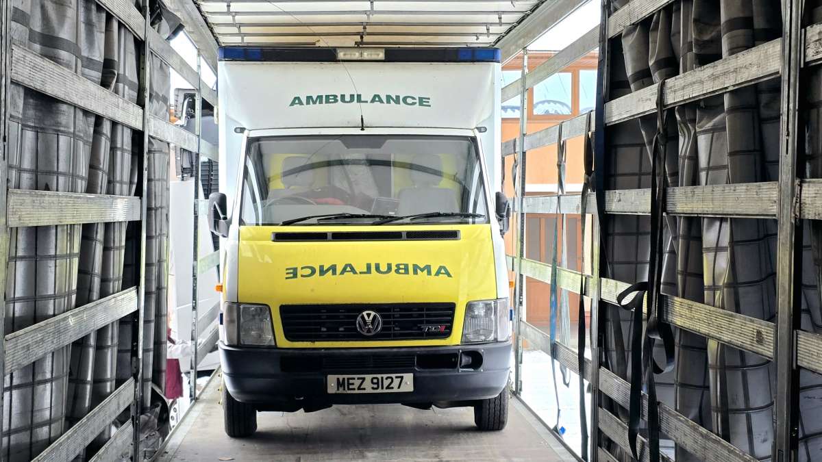 Автівки, причепи, мобільні кухні і шпиталі на підтримку соціальної інфраструктури та Сил безпеки й оборони України